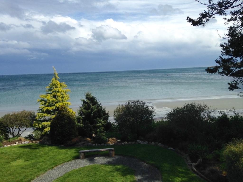 The Lodge At Weir'S Beach Metchosin Esterno foto