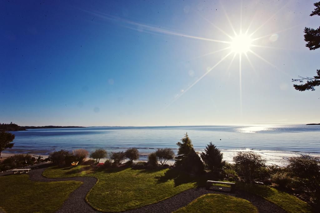 The Lodge At Weir'S Beach Metchosin Esterno foto