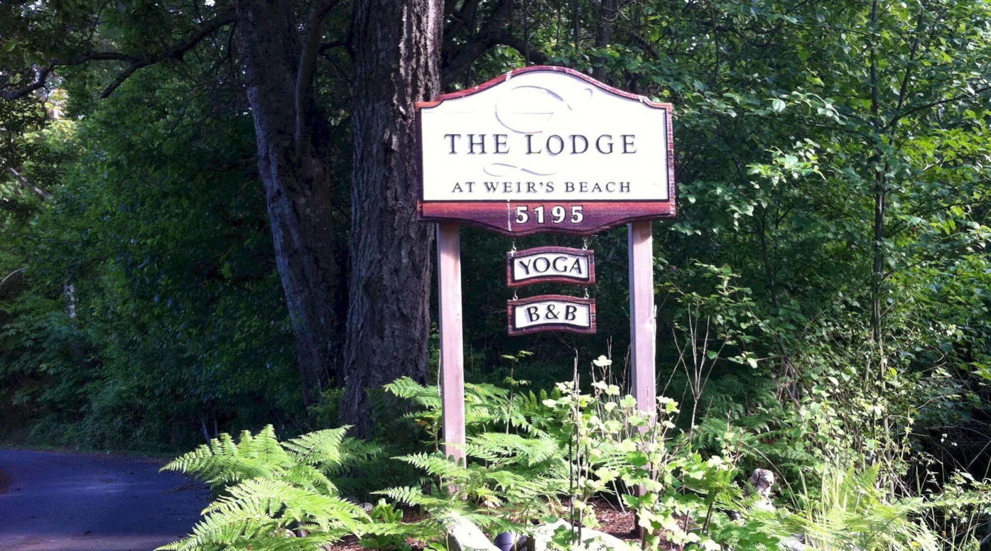 The Lodge At Weir'S Beach Metchosin Esterno foto
