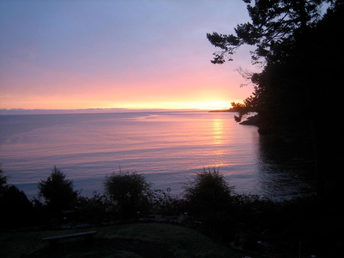 The Lodge At Weir'S Beach Metchosin Esterno foto